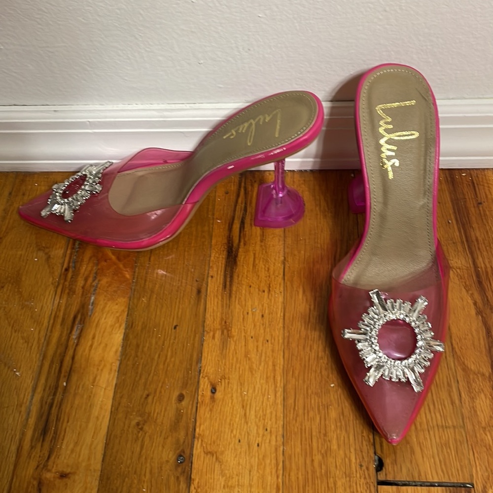 Pink Heels with silver buckle - Picture 2 of 3